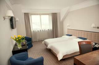 Отель Hotel Focus Люблин Двухместный номер с 1 кроватью или 2 отдельными кроватями-11